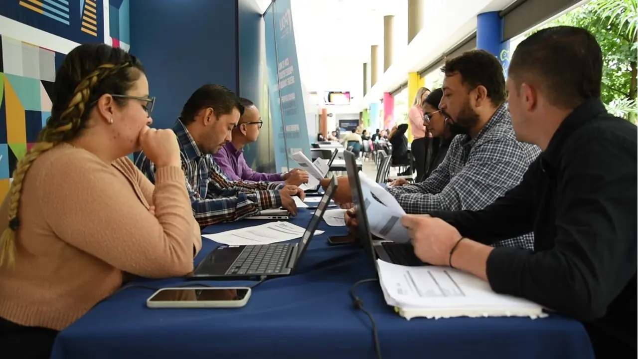 En Medellín,  el 'Poli' ofrecerá asesoría legal gratuita para que las personas resuelvan sus problemas sin pagar abogados ni acudir a juzgados