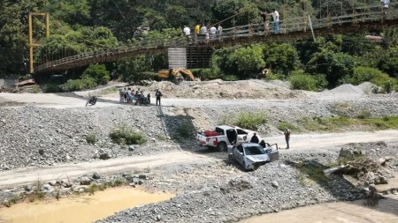 ¡Atención! Puente colgante colapsó en Sopetrán; hay varios heridos