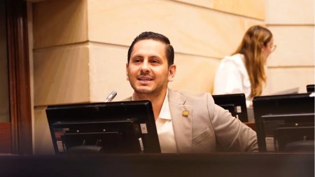 “¿Por qué no dicen lo mismo los petristas?”: senador Esteban Quintero insiste en que el Gobierno bloquea la consulta del Valle de San Nicolás