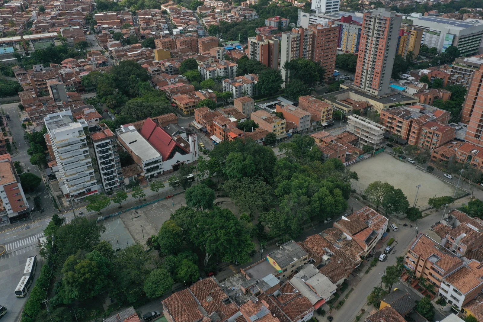 licitación-equipamiento-deportivo-Robledo-2