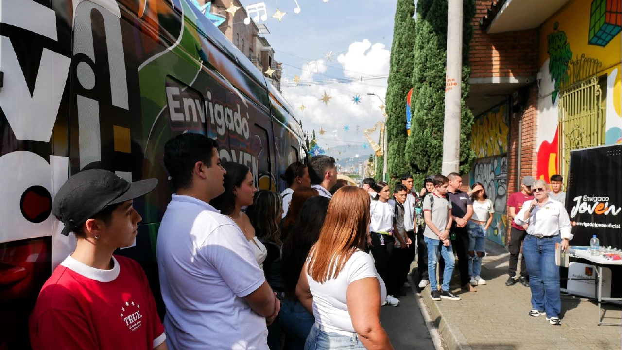 Movil-Envigado-juventud
