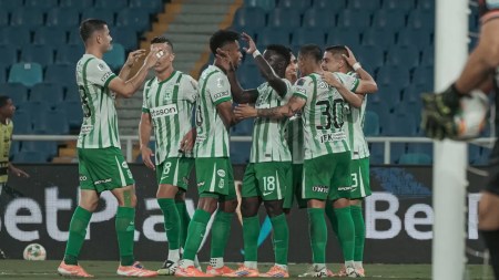Atlético Nacional apagó la fiesta en casa ajena y dejó a América pensando en la revancha