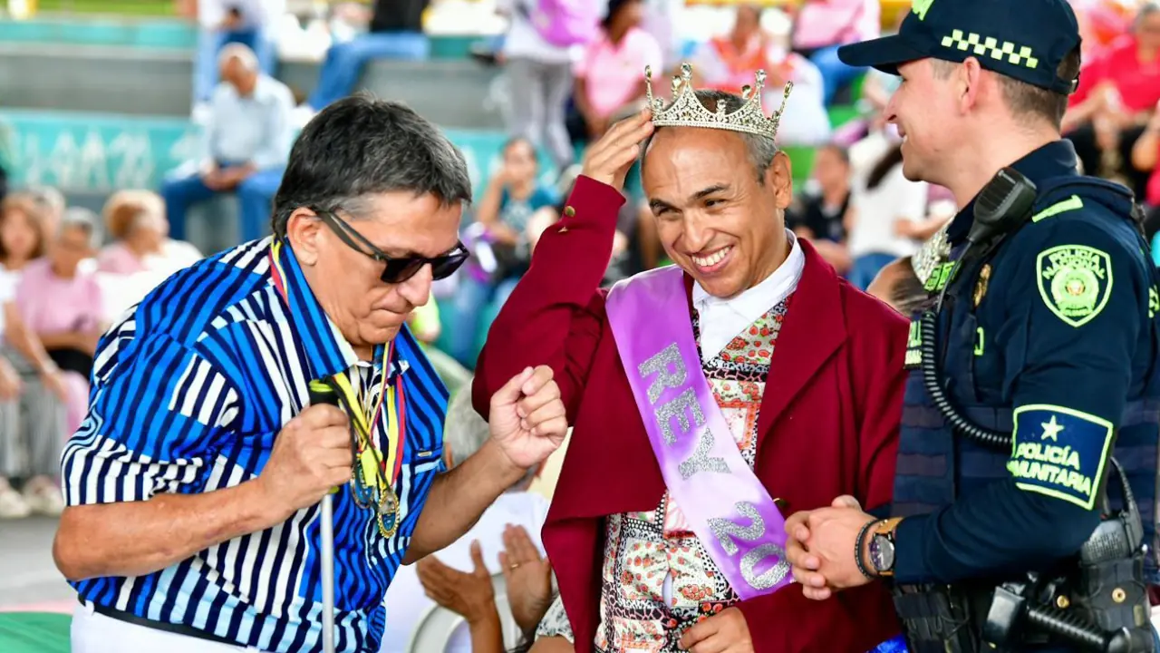 En Manrique se celebró el Quinto Reinado del Adulto Mayor