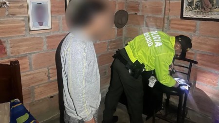 Policía captura a seis presuntos integrantes de “Los del Filo” tras nueve meses de investigación en el Suroeste antioqueño Policía captura a seis presuntos integrantes de “Los del Filo” tras nueve meses de investigación en el Suroeste antioqueño