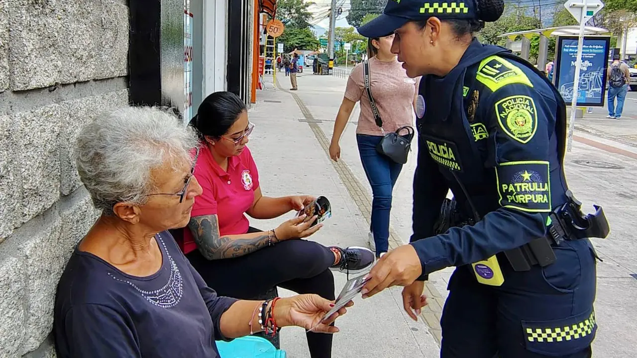 Policía realiza recorridos en zonas turísticas del Valle de Aburrá para frenar la violencia de género
