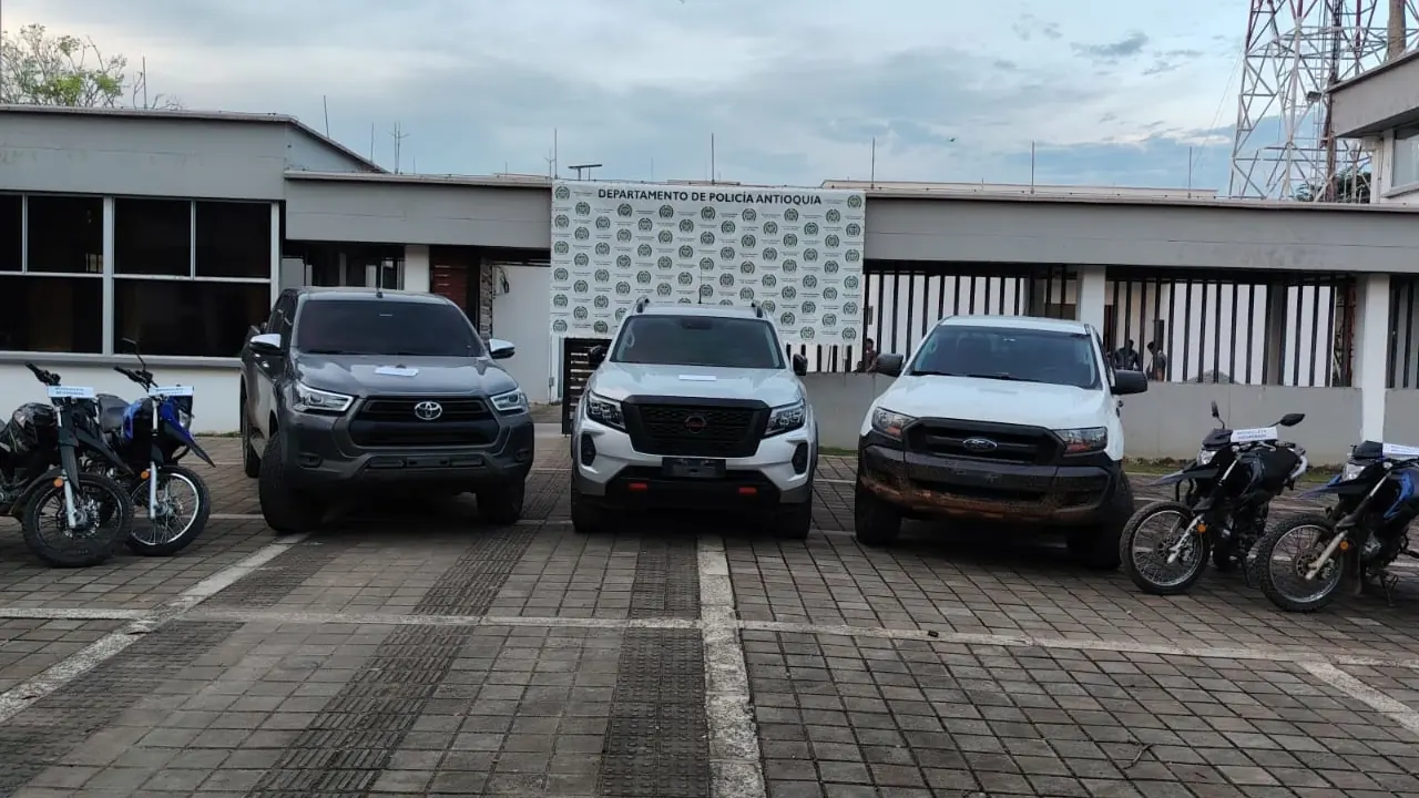 10 vehículos robados en Medellín y Cali fueron recuperados por la Policía en el Bajo Cauca