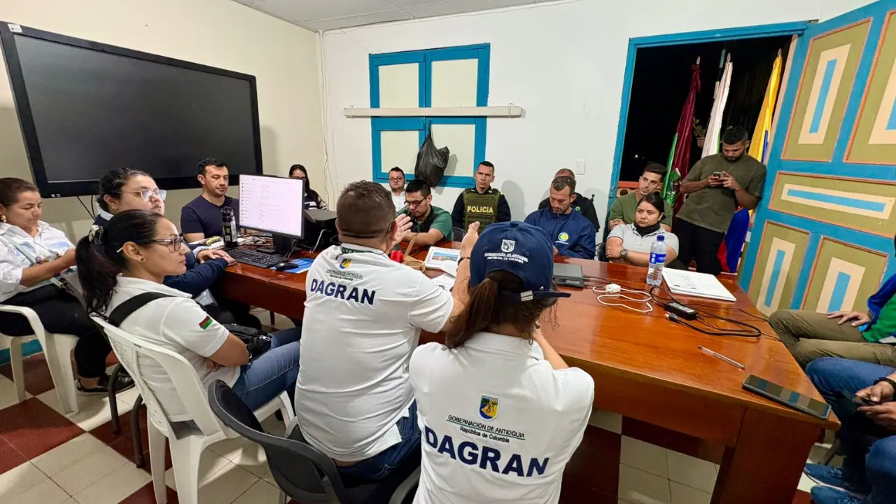 Dolor en Pueblorrico tras la avalancha que dejó víctimas mortales; la Gobernación respondió con ayuda inmediata 1 Dolor en Pueblorrico tras la avalancha que dejó víctimas mortales; la Gobernación respondió con ayuda inmediata