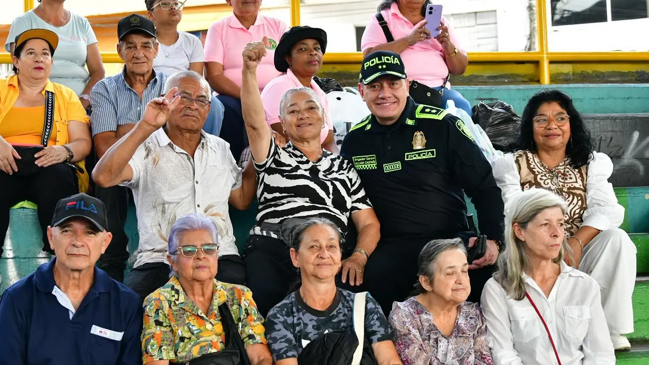 En Manrique se celebró el Quinto Reinado del Adulto Mayor
