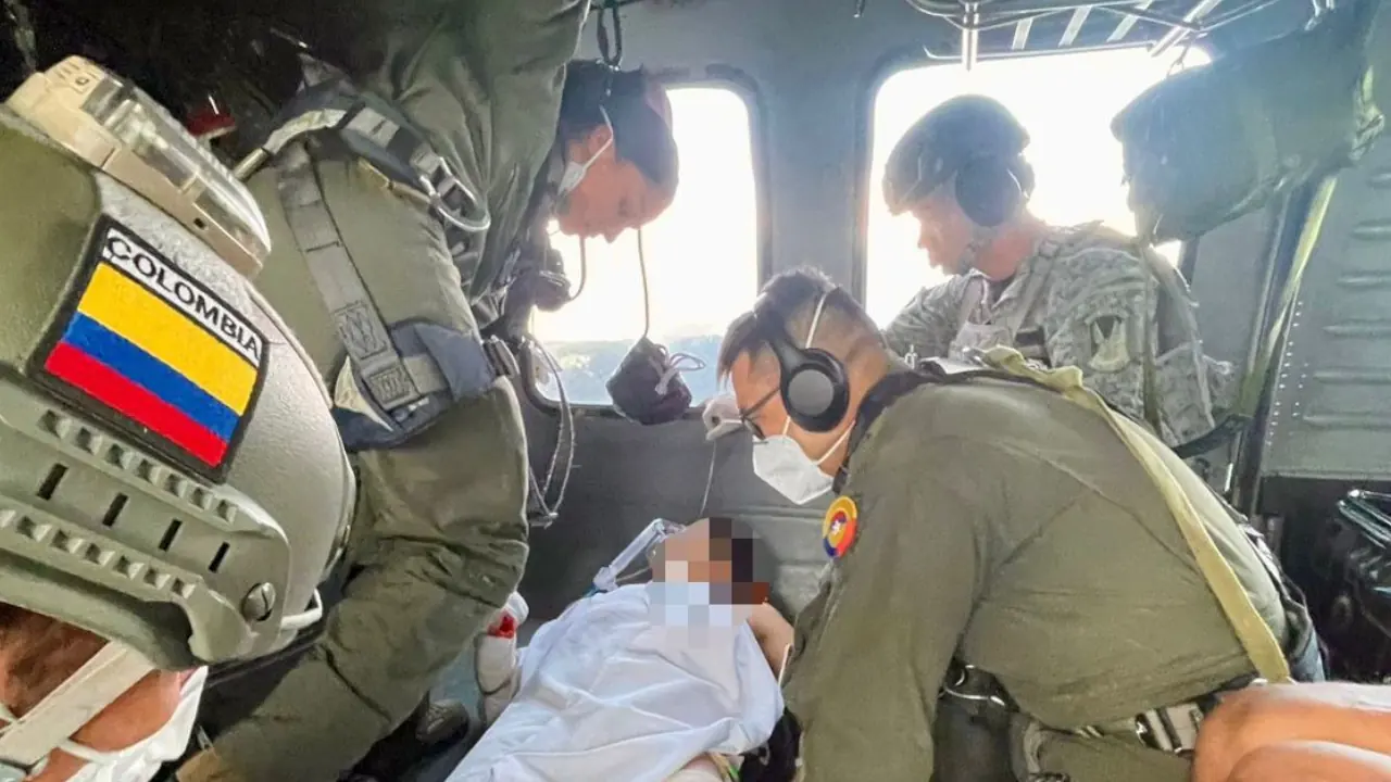 Helicóptero “Ángel” rescató a dos campesinos heridos por mina antipersonal en Anorí