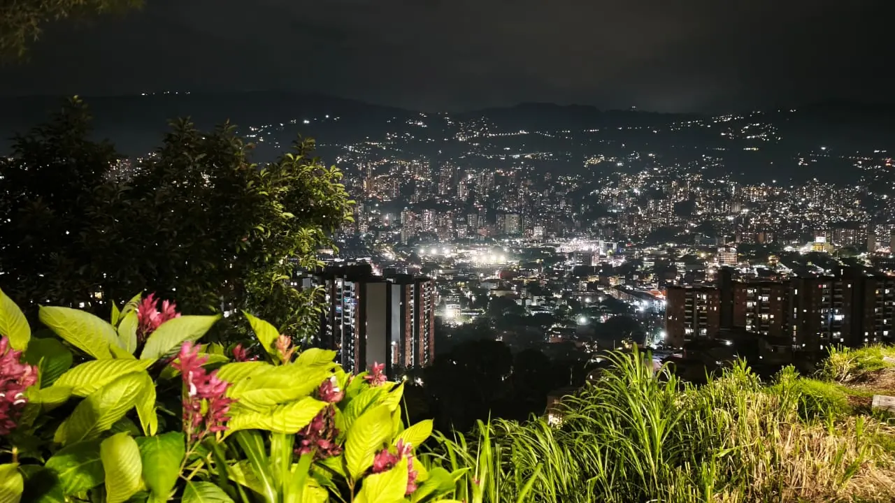 Itagüí estrena mirador público en El Manzanillo con senderos ecológicos y zonas recreativas