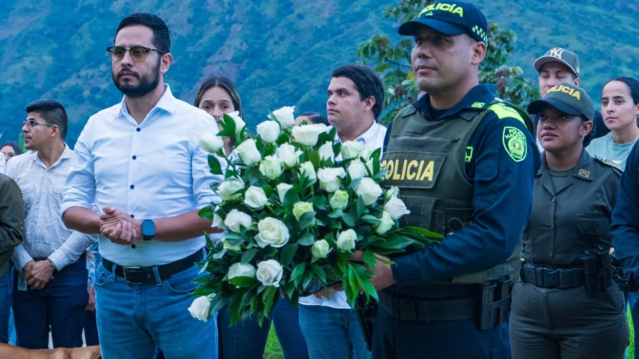 Valdivia rindió homenaje a la Policía Nacional en su aniversario 134 con emotivo acto en honor a sus héroes caídos