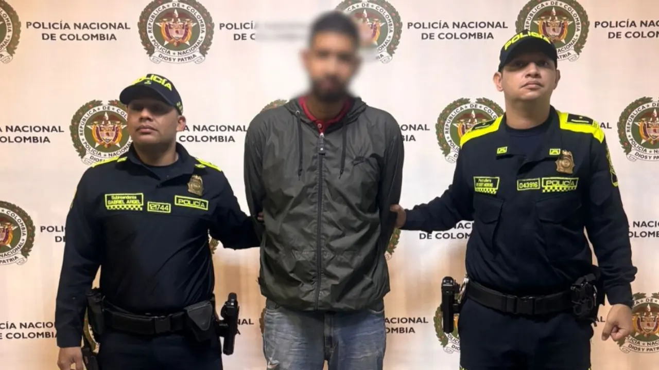 Operación simultánea en el Valle de Aburrá deja 18 capturados, incautaciones de armas y decomisos tras una semana de intervenciones 2 Megaoperativo en el Valle de Aburrá termina con 18 capturados ligados a estructuras delictivas