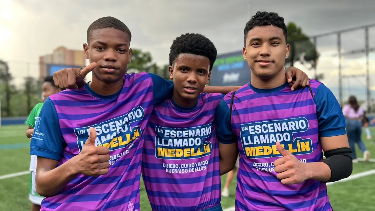 Nueva cancha certificada por la FIFA en Medellín busca fortalecer el deporte y la recreación comunitaria 1 Nueva cancha certificada FIFA en Medellín busca fortalecer el deporte y la recreación comunitaria