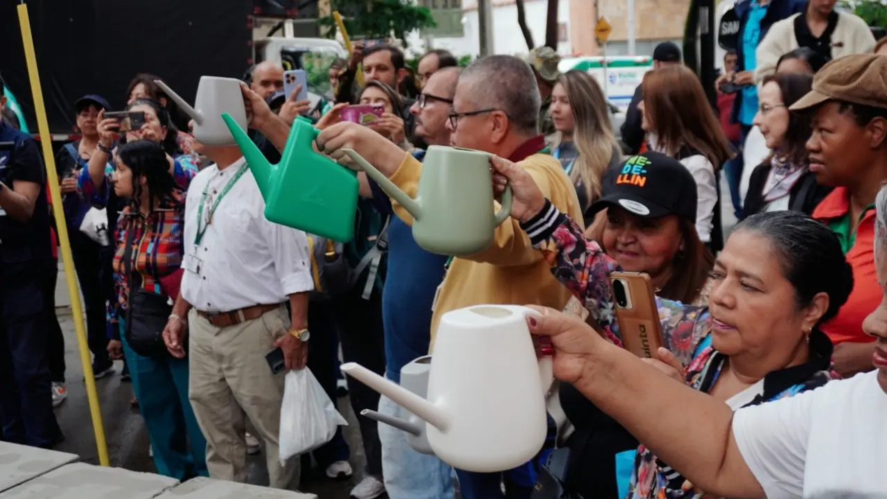 Medellín celebra los 168 años de su ceiba histórica en La Playa