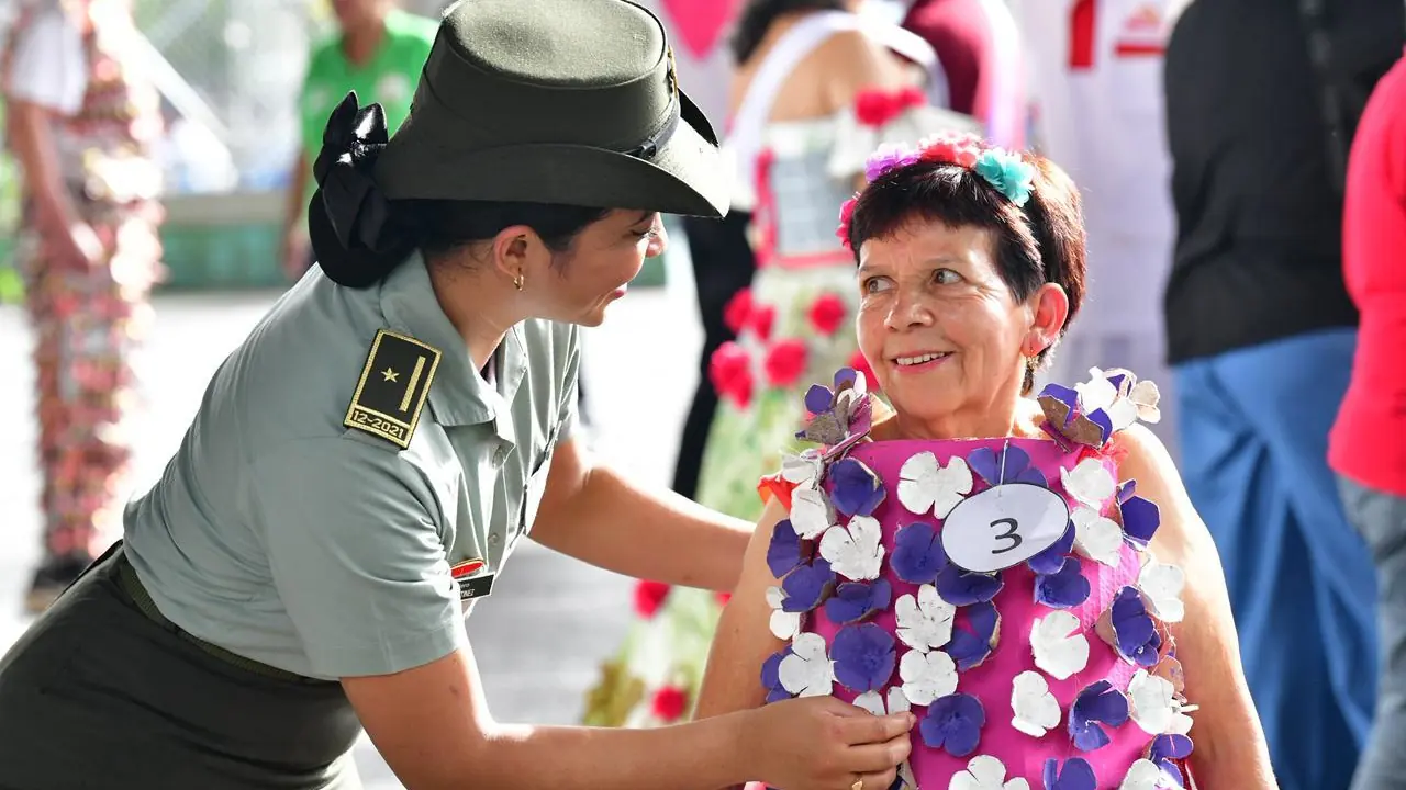 En Manrique se celebró el Quinto Reinado del Adulto Mayor