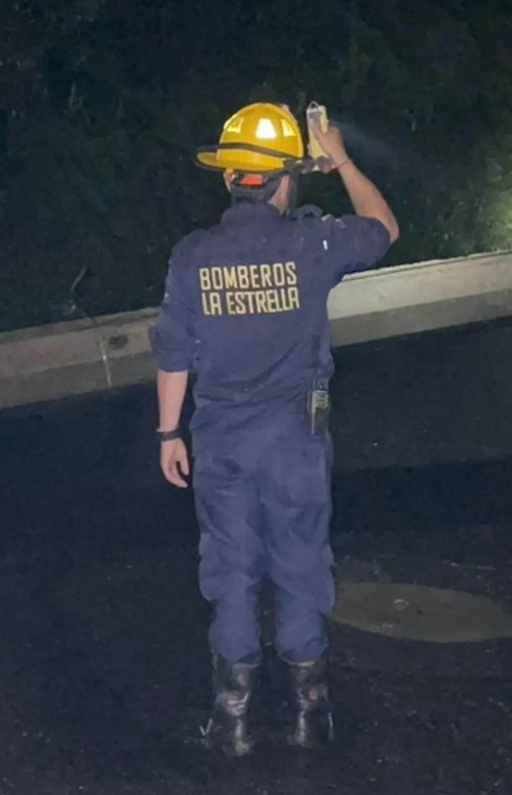 Fuertes lluvias dejan calles inundadas, árboles caídos y caos en varios sectores de La Estrella