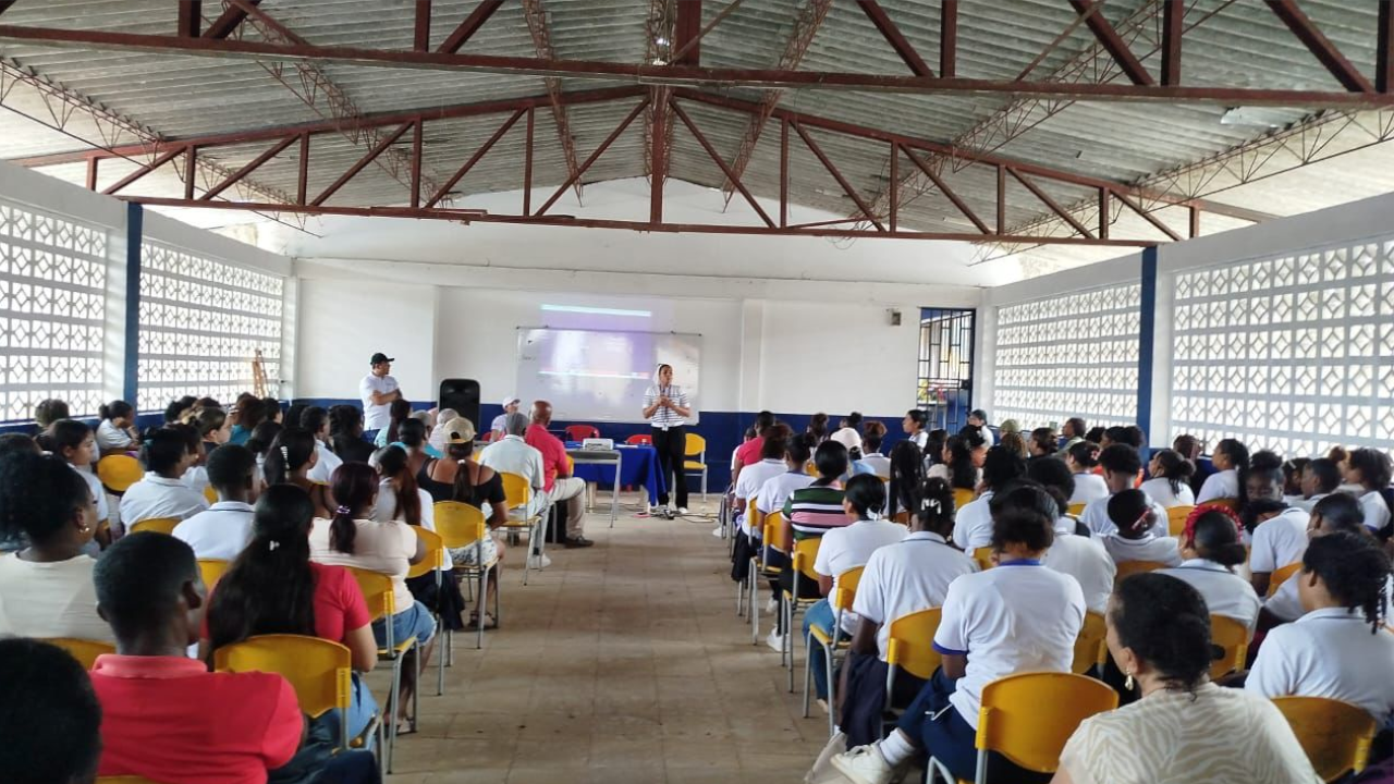 Jóvenes - estudiantes