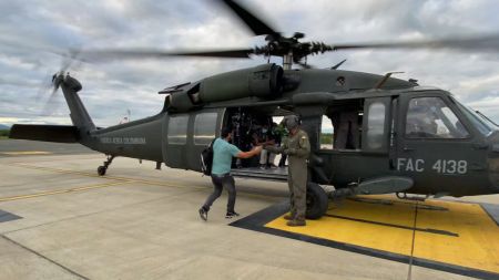«Lo mandaron a pie»: el helicóptero de Petro no puede tener mantenimiento por restricciones de la Lista Clinton "Lo mandaron a pie": el helicóptero de Petro no puede tener mantenimiento por restricciones de la Lista Clinton