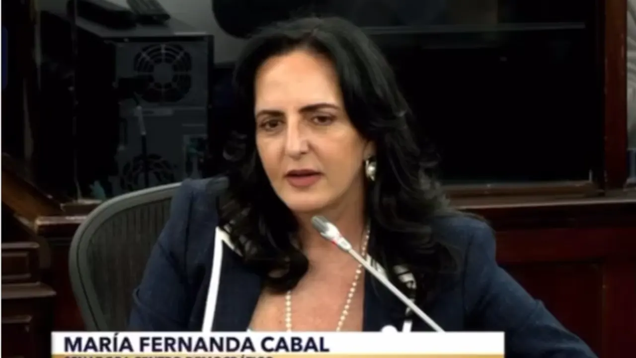 María Fernanda Cabal lanza fuerte advertencia a Fecode por paros que frenan la educación