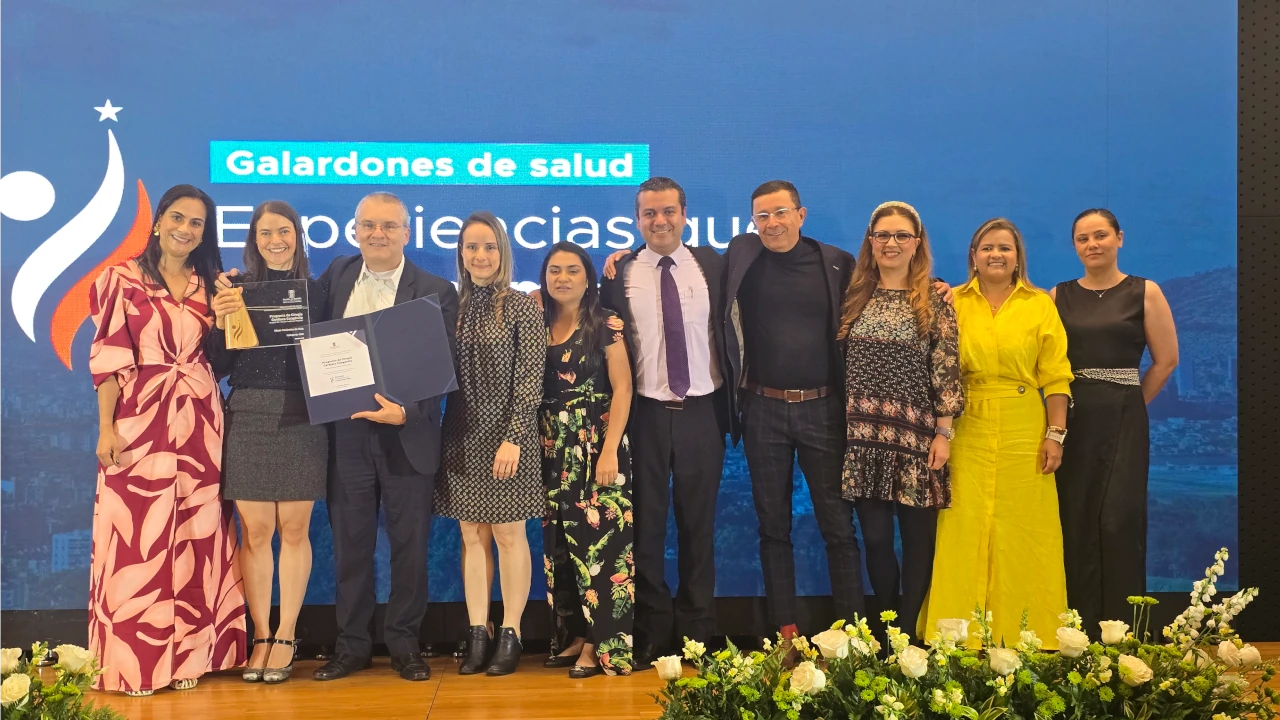 El Hospital San Vicente Fundación Medellín se consolidó como uno de los grandes protagonistas de los premios “Experiencias que Transforman Vidas”, entregados por la Alcaldía de Medellín 