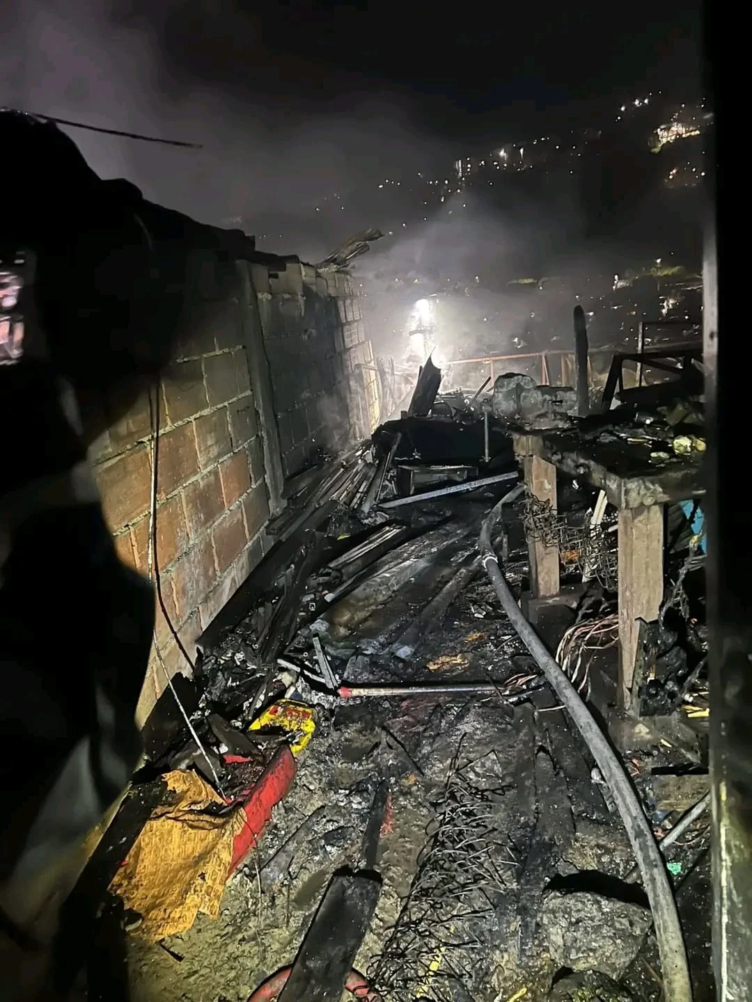 ¡Lamentable! Incendio en el barrio Olaya Herrera dejó una persona muerta y cuatro viviendas destruidas 1 incendio-Olaya-Herrera-1