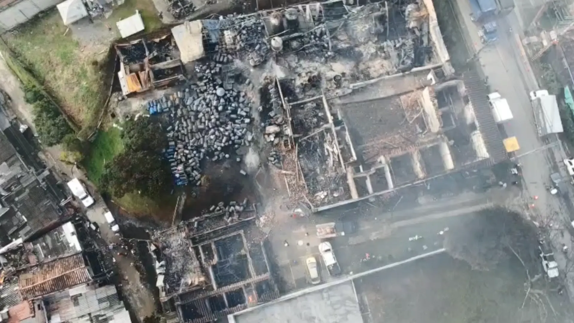 El rastro de destrucción que dejó el incendio en La Estrella