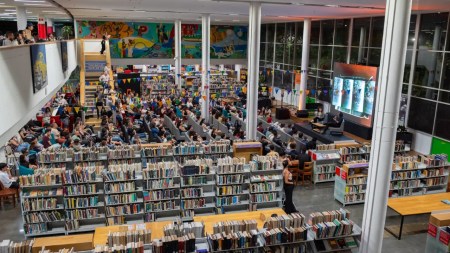 Encuentro literario reúne a 25 autores antioqueños en la Biblioteca Pública Piloto