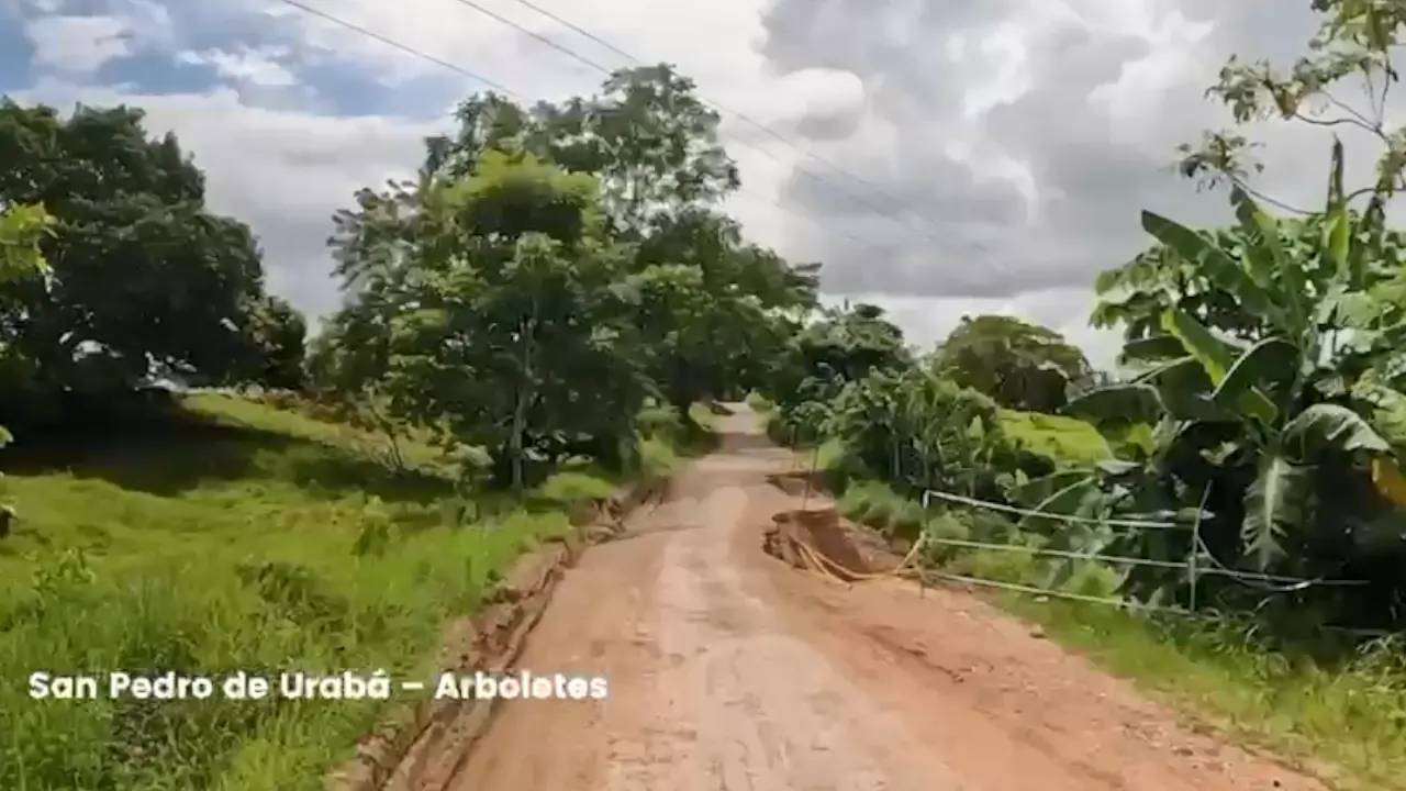 Gobernación de Antioquia anuncia adjudicación para pavimentar 537 kilómetros de vías en siete subregiones Gobernación de Antioquia anuncia adjudicación para pavimentar 537 kilómetros de vías en siete subregiones