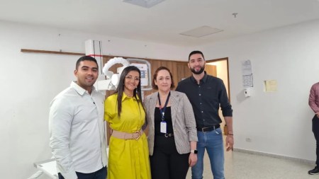 Gobernación entregó al Hospital de Girardota un equipo de rayos X con inteligencia artificial