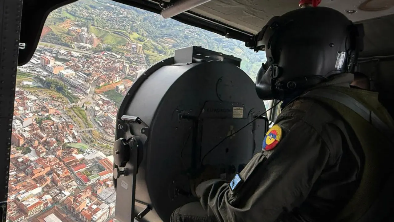 La FAC intensifica sobrevuelos en Antioquia para acompañar a los viajeros durante el puente festivo de Velitas