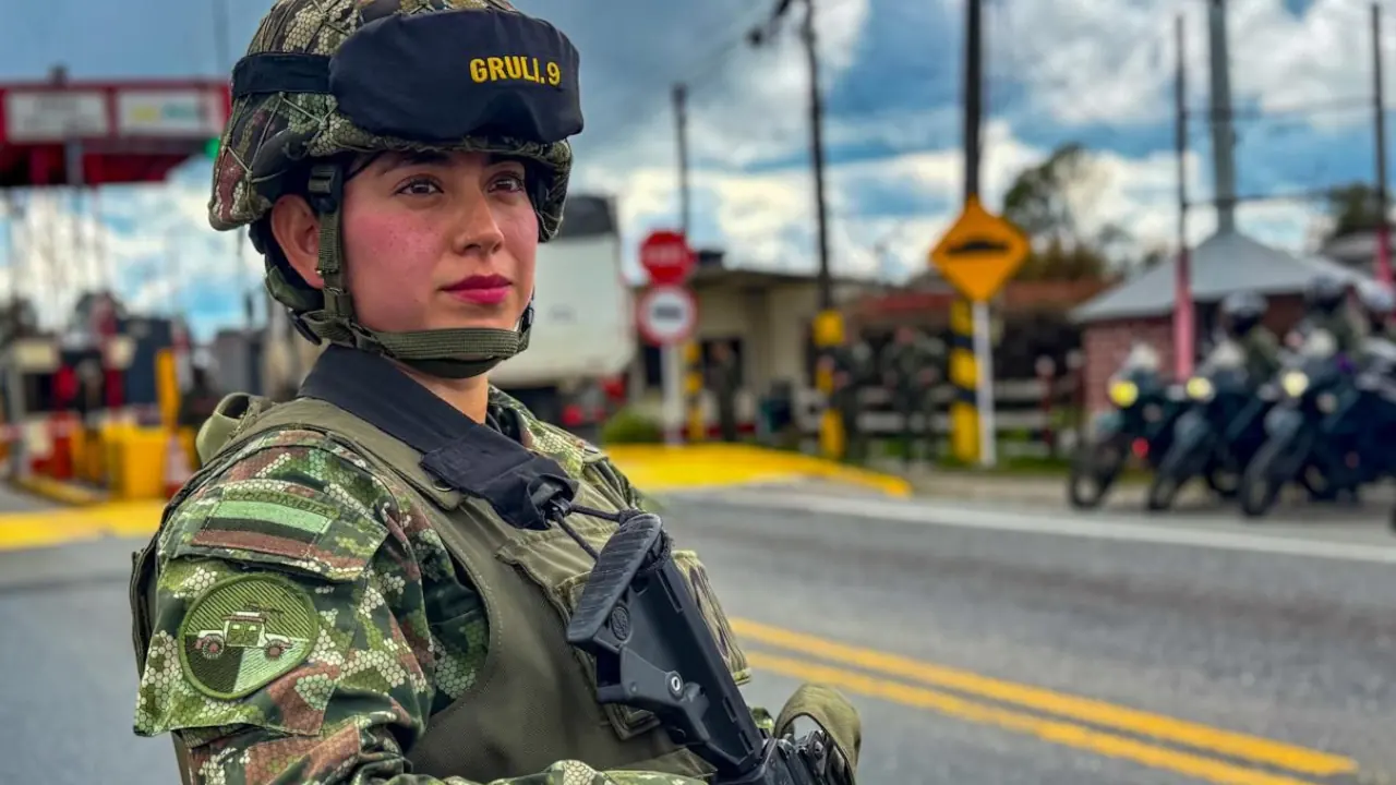 Más de 850 soldados refuerzan la seguridad vial en Antioquia durante fin de año