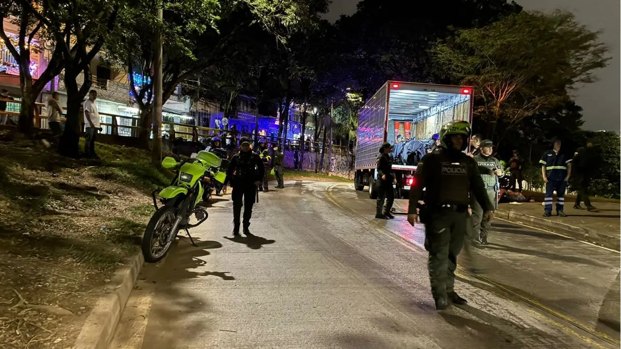 Operativos sorpresa en Manrique y Aranjuez terminan con decenas de vehículos inmovilizados Operativos sorpresa en Manrique y Aranjuez terminan con decenas de vehículos inmovilizados