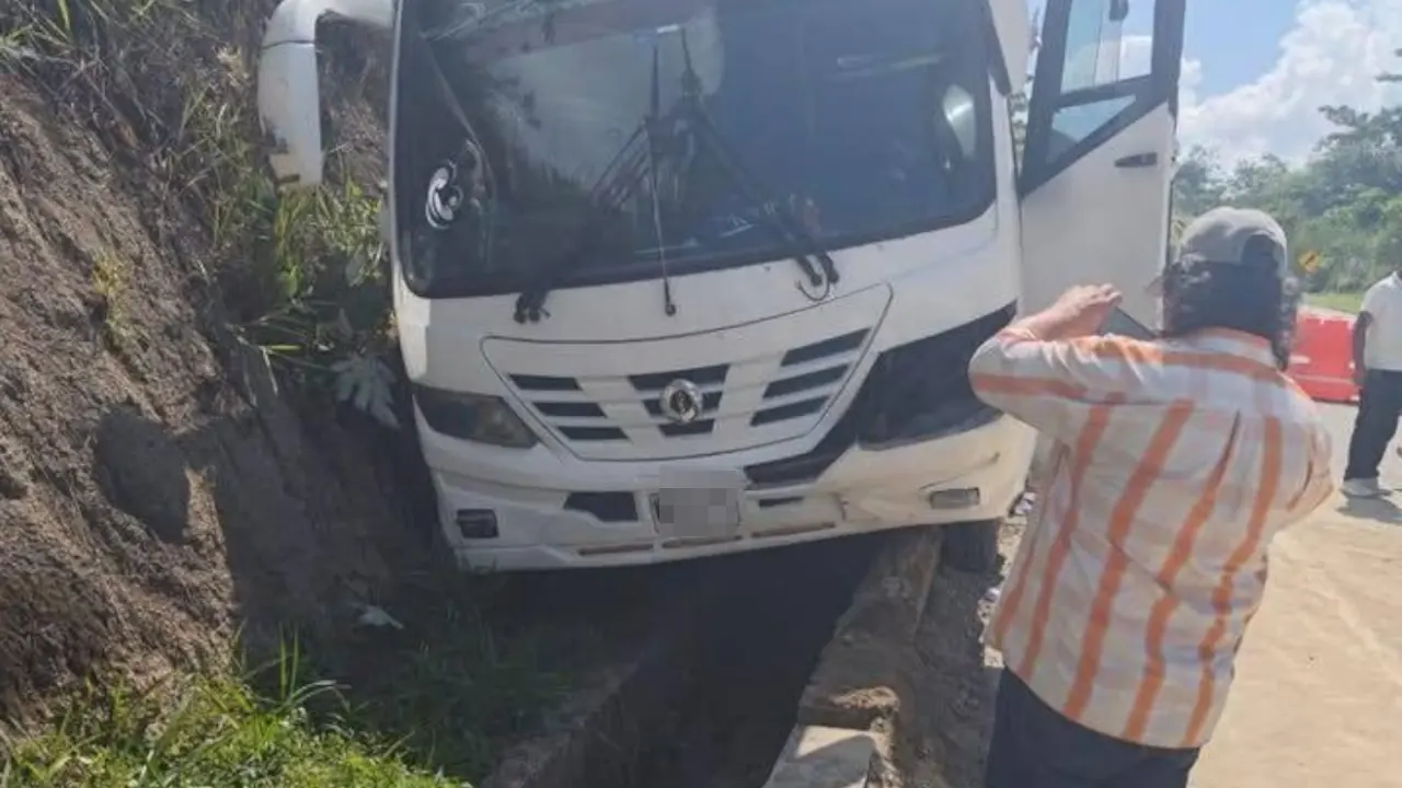 Otro accidente de bus se registró cerca del lugar donde murieron 16 bachilleres de Bello y el conductor que los transportaba