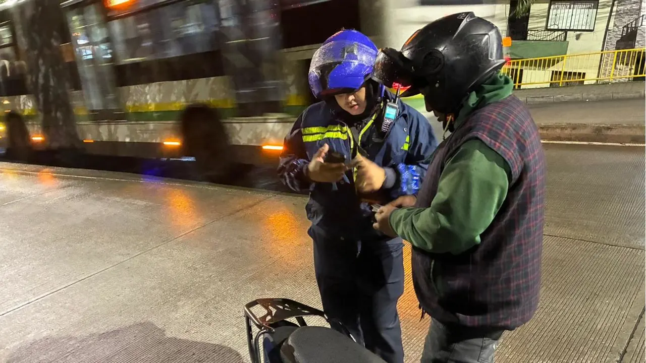 Operativos sorpresa en Manrique y Aranjuez terminan con decenas de vehículos inmovilizados