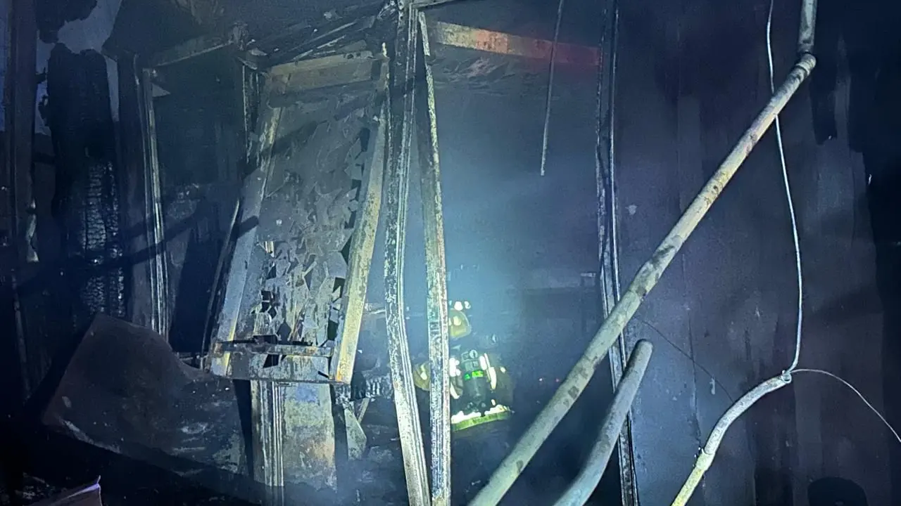 Incendio de gran magnitud consumió tres establecimientos en Rionegro