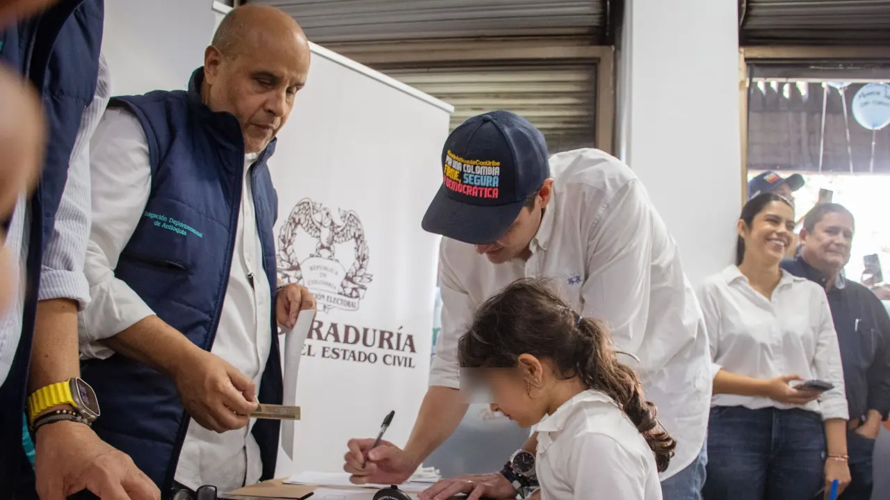 Juan David Zuluaga anuncia su candidatura a la Cámara de Representantes por Antioquia
