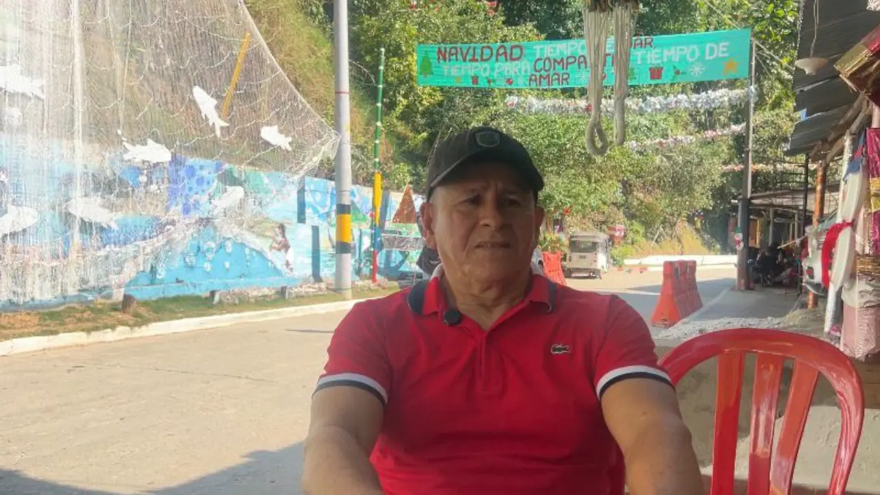 La atarraya más grande de San Carlos ahora brilla como árbol de Navidad