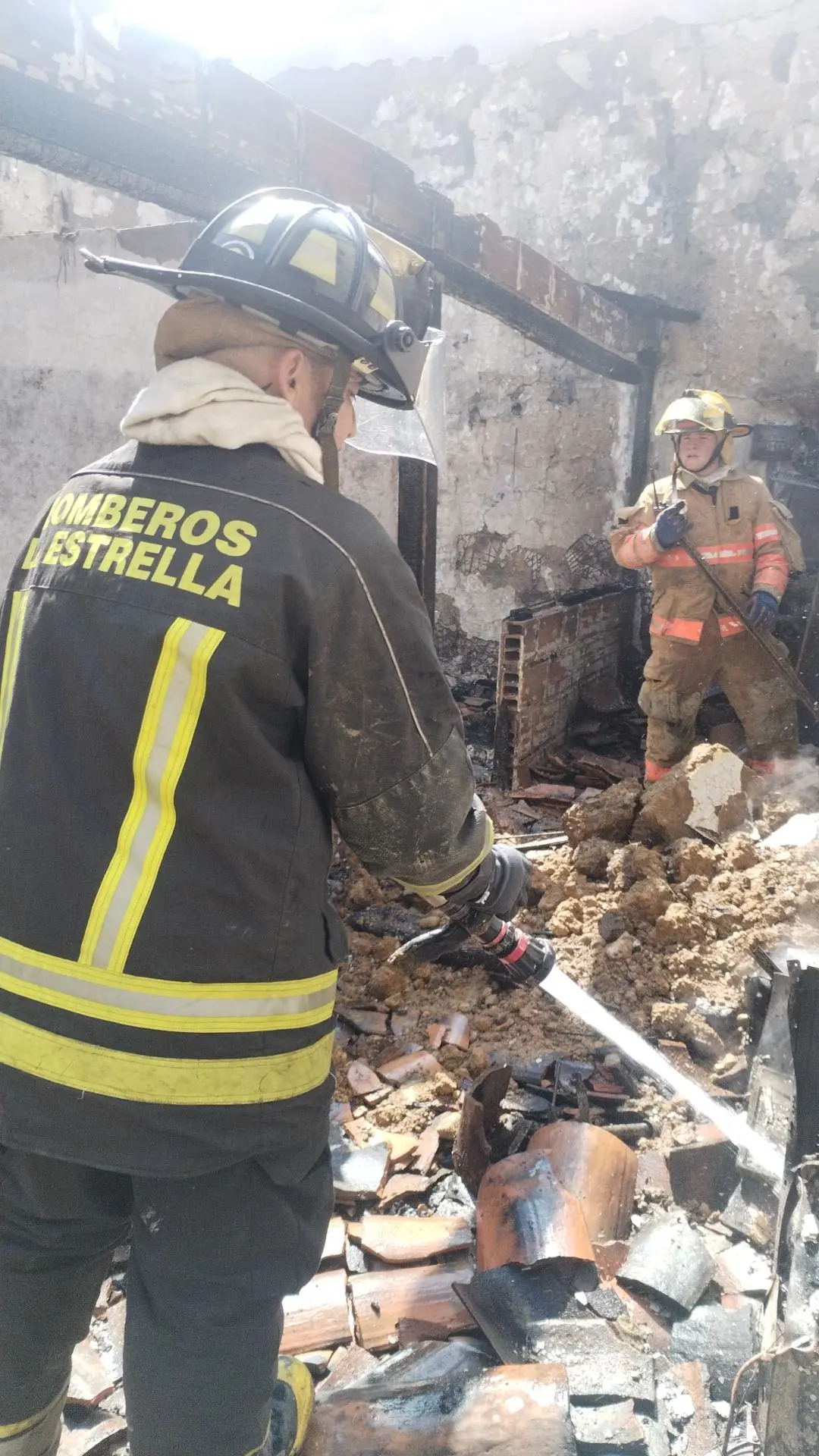 El rastro de destrucción que dejó el incendio en La Estrella