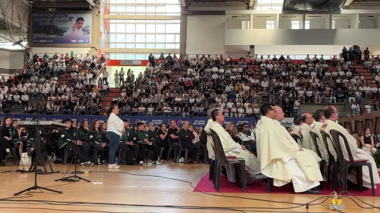 Alcaldía de Bello rindió tributo a los bachilleres del Liceo Antioqueño fallecidos en accidente vial
