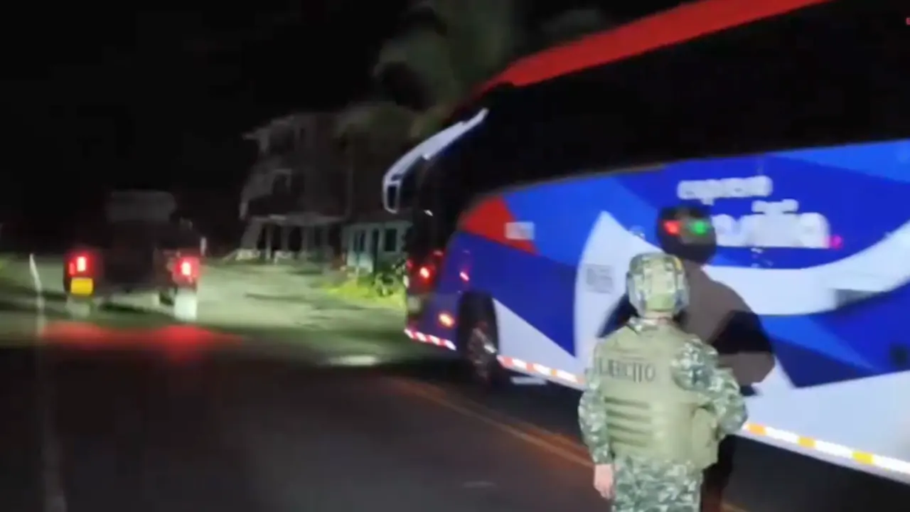 No paran: en el mismo sitio donde quemaron el bus en Valdivia ahora el ELN hiriendo un menor y atacó al Ejército