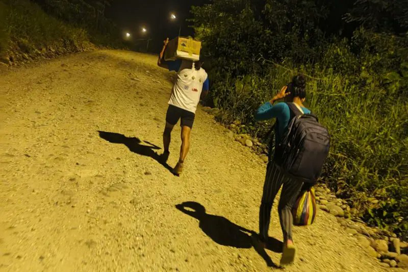FOTOS: ¡Qué falta de corazón! Hospital le entregó a su bebé muerto en una caja de cartón 1 G8y TafWcAATLIQ 1