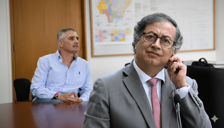 Petro desconfía: ¿Gobernador de Antioquia en EE. UU. Buscan 'meter mano' en las elecciones?