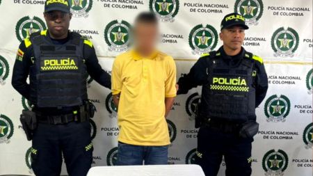 Lo cogieron por violencia contra la mujer y terminó en el calabozo por coger a golpes a la Policía