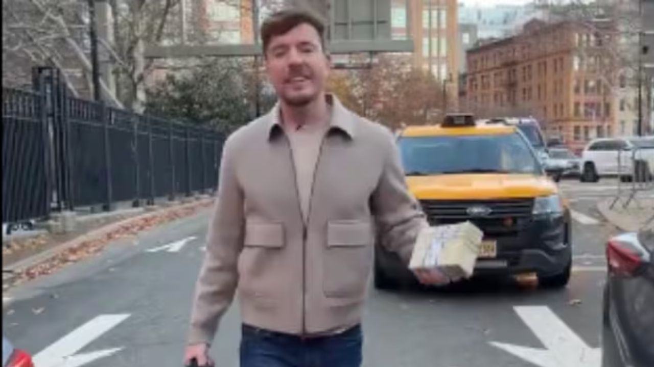 VIDEO: ¡Aguinaldo inesperado! MrBeast regala miles de dólares a conductores atrapados en el tráfico VIDEO: ¡Aguinaldo inesperado! MrBeast regala miles de dólares a conductores atrapados en el tráfico