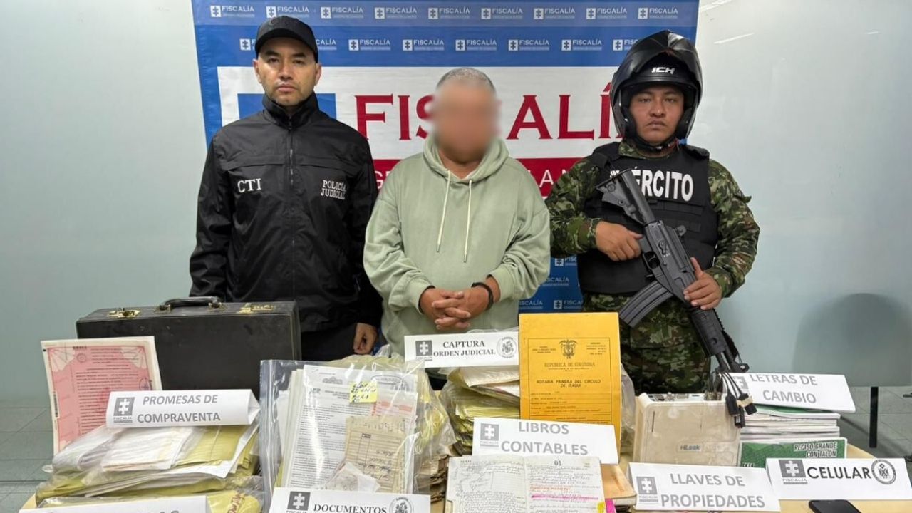 Cayó ‘El Brother’! El falso líder que estafó a familias pobres con lotes ilegales en Medellín Cayó 'El Brother'! El falso líder que estafó a familias pobres con lotes ilegales en Medellín