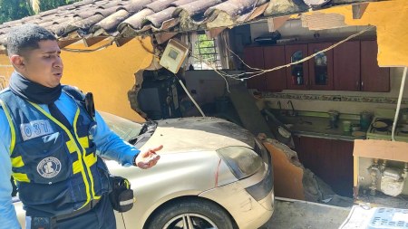 b75cd1e5 d647 40ab b209 ae8f4d6e74d9