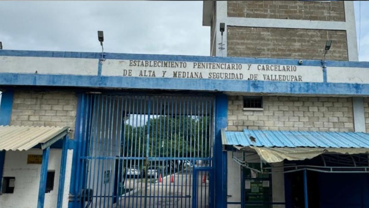 Destituyen a un dragoneante de cárcel por acosar sexualmente a un bachiller que estaba bajo su mando