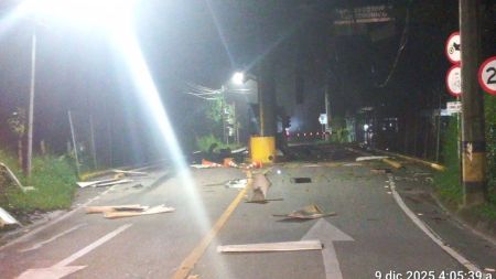 VIDEO: ¡El ELN puso una bomba! Atacaron el peaje Cabildo en la vía Girardota-Barbosa, está cerrada ¡El ELN puso una bomba! Atacaron el peaje Cabildo en la vía Copacabana-Barbosa, esta cerrada
