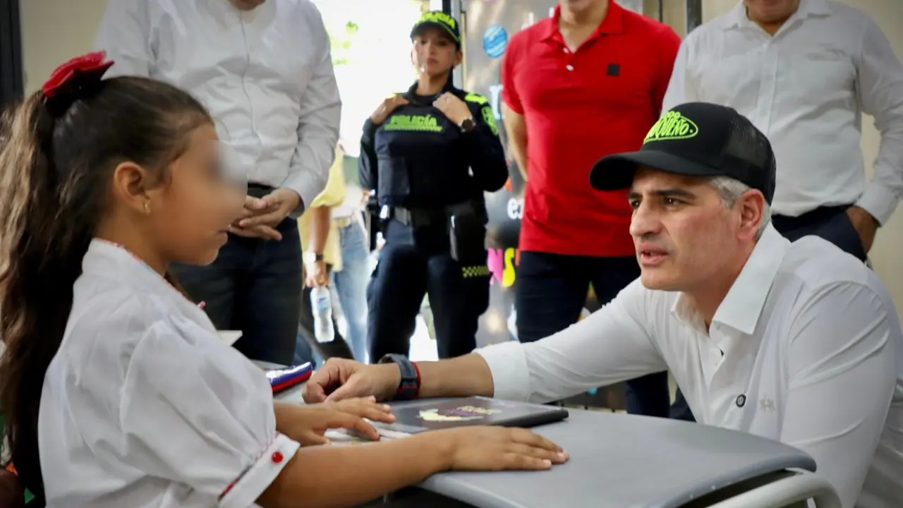 Gobernación de Antioquia entregó obras educativas y acompañó el regreso a clases en Puerto Berrío