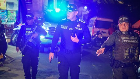 Policía atendió más de 1.500 llamadas por riñas y quema de pólvora en el Valle de Aburrá durante fin de año Policía atendió más de 1.500 llamadas por riñas y quema de pólvora en el Valle de Aburrá durante fin de año